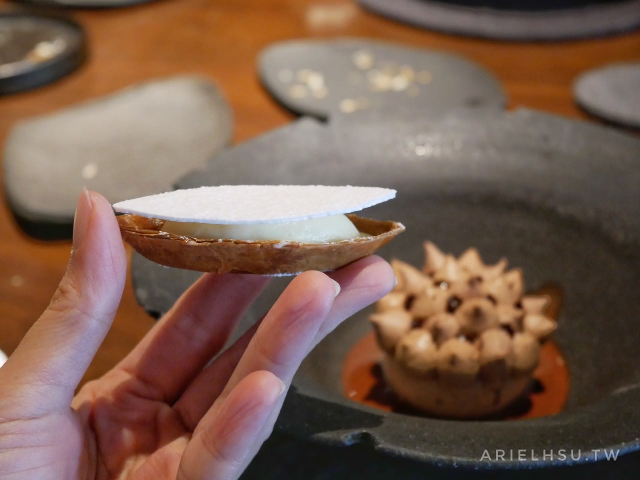 【食記】台北大直RAW：江振誠米其林二星餐廳超難訂位，在高級餐廳體驗人生？！RAW