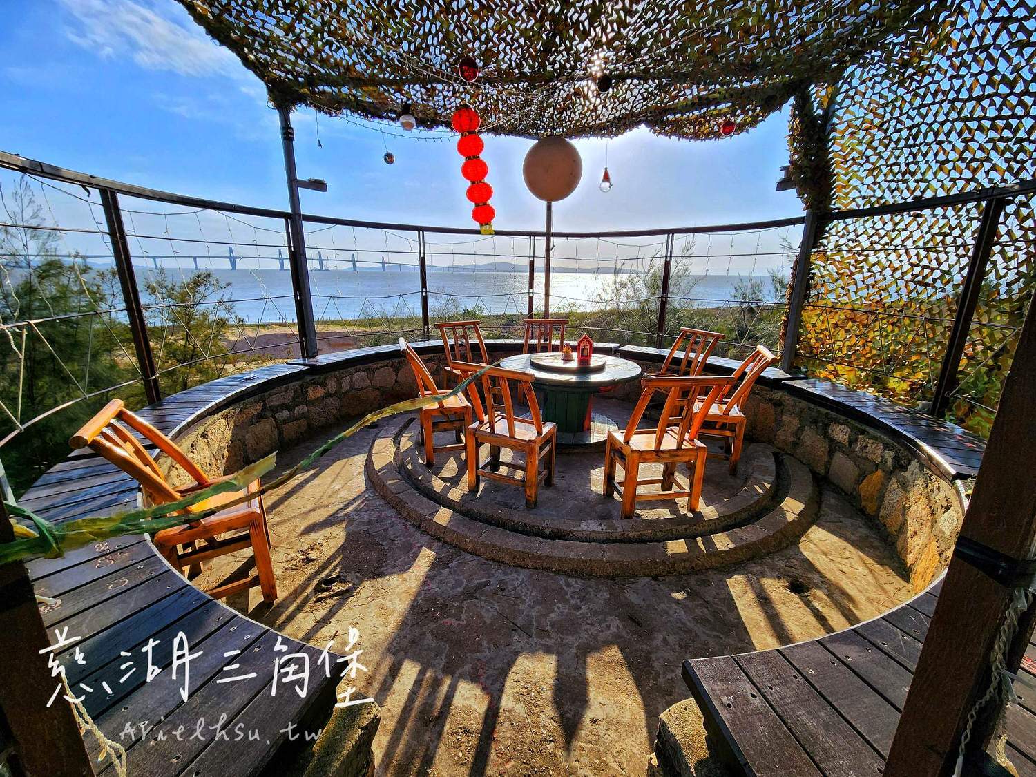 【金門旅遊】金門慈湖三角堡：夕陽戰地風景美，賞鳥喝咖啡、和戰車打卡拍照