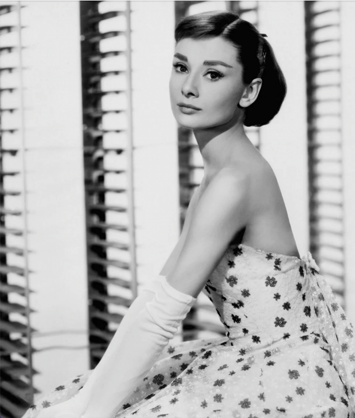 【名人語錄】50句 奧黛麗赫本名言金句語錄：優雅是唯一不會褪色的美 （中英文對照）Audrey Hepburn Quotes