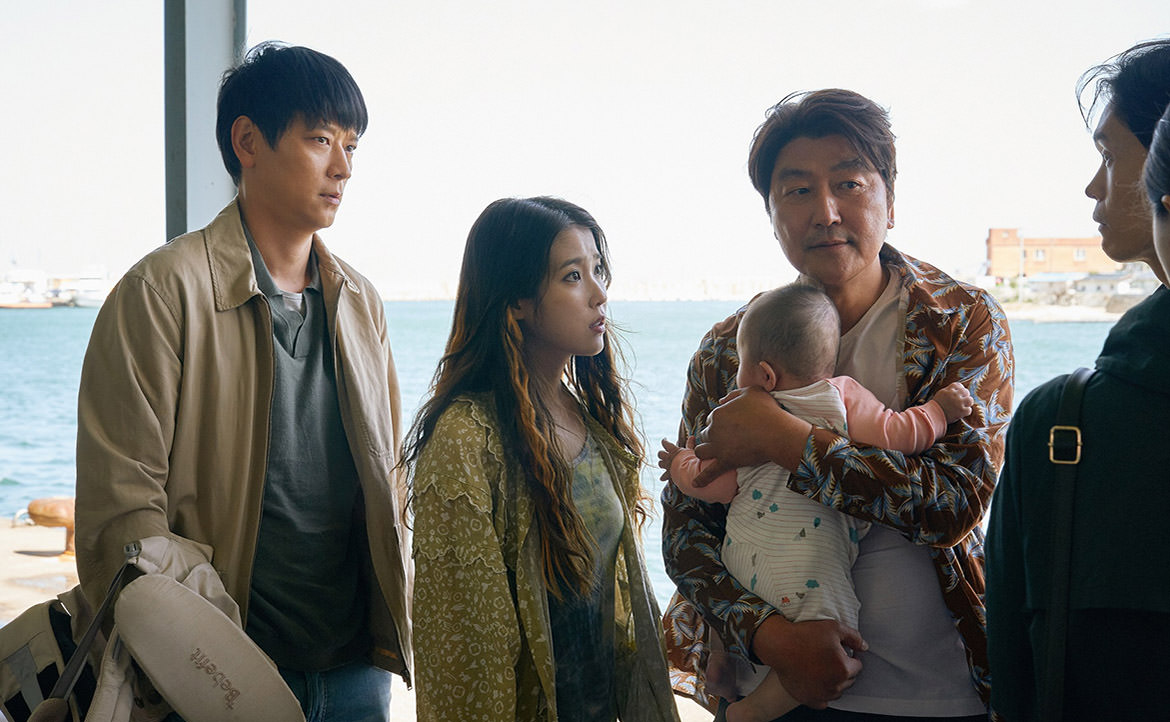 電影【嬰兒轉運站】影片資訊：是枝裕和攜手宋康昊執導的第一部韓國片 Broker