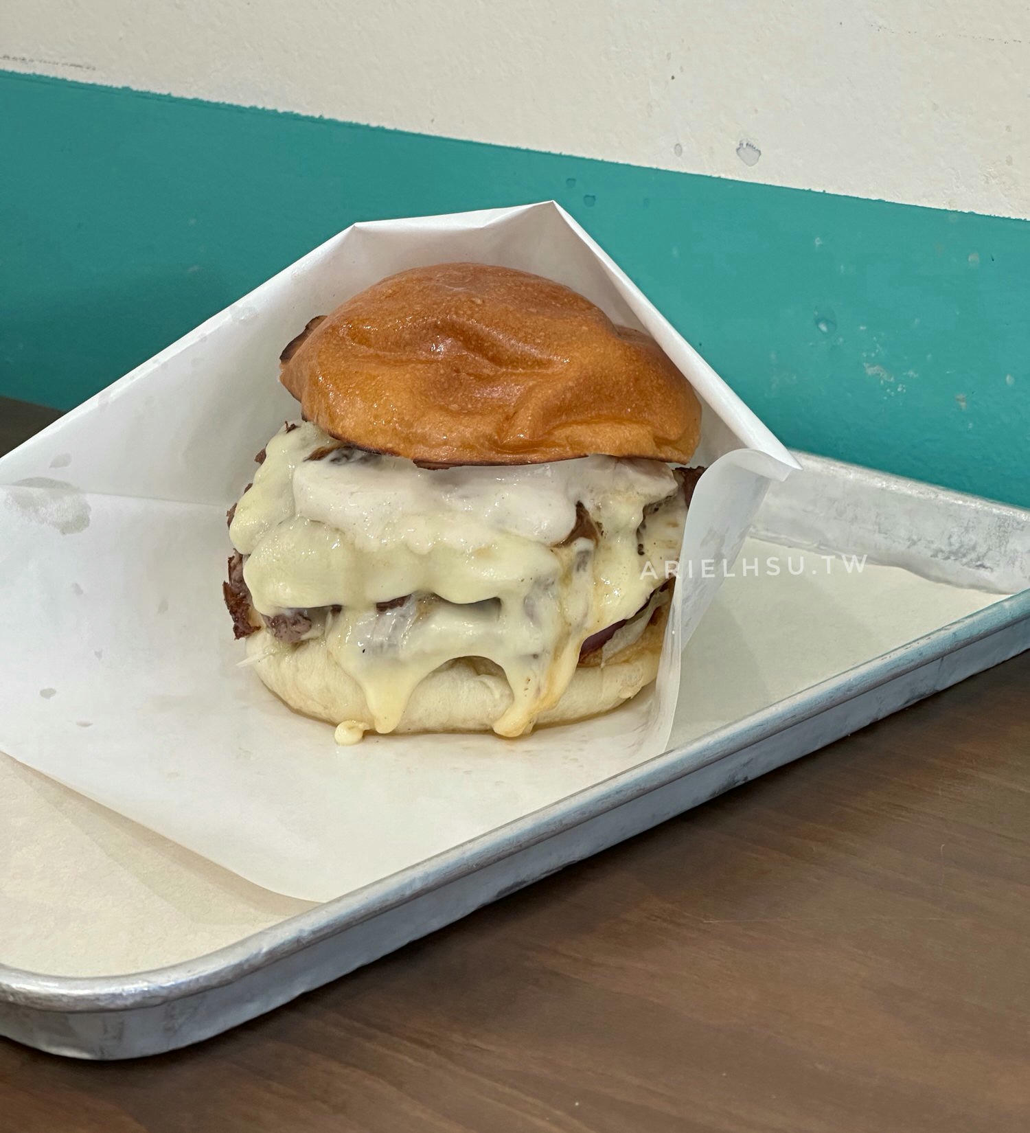 【食記】台北市信義區永春墨西哥餐廳推薦：漢堡界的法拉利~Mother Flippin’ Burgers（MASA永春店）內含菜單